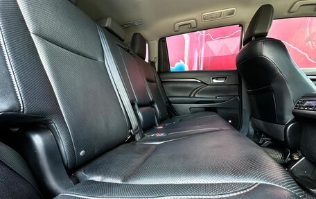 Toyota Highlander III, 2014 год, 2 500 000 рублей, 12 фотография