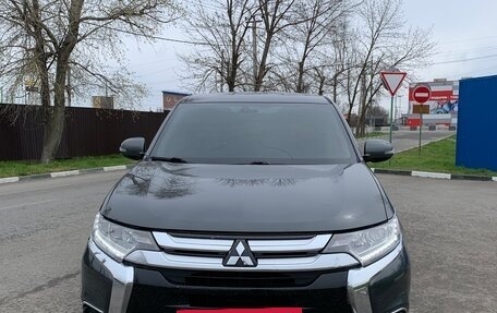 Mitsubishi Outlander III рестайлинг 3, 2018 год, 1 627 000 рублей, 2 фотография