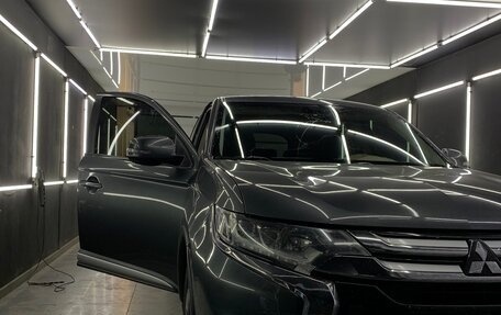 Mitsubishi Outlander III рестайлинг 3, 2018 год, 1 627 000 рублей, 4 фотография