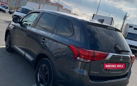 Mitsubishi Outlander III рестайлинг 3, 2018 год, 1 627 000 рублей, 6 фотография