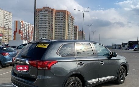 Mitsubishi Outlander III рестайлинг 3, 2018 год, 1 627 000 рублей, 8 фотография