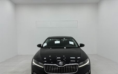 Skoda Superb III рестайлинг, 2021 год, 2 175 441 рублей, 2 фотография