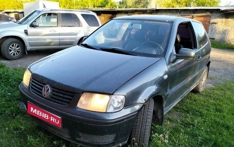 Volkswagen Polo III рестайлинг, 2001 год, 210 000 рублей, 1 фотография