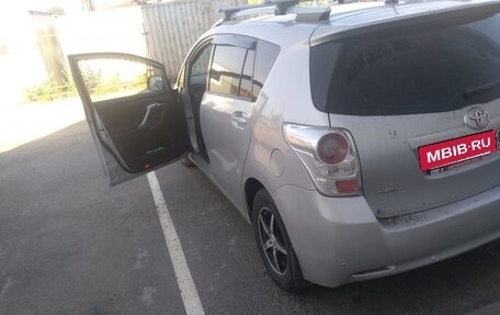 Toyota Verso I, 2012 год, 1 100 000 рублей, 2 фотография