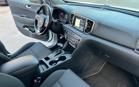KIA Sportage IV рестайлинг, 2017 год, 2 100 000 рублей, 5 фотография