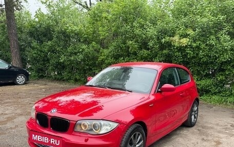 BMW 1 серия, 2007 год, 670 000 рублей, 2 фотография