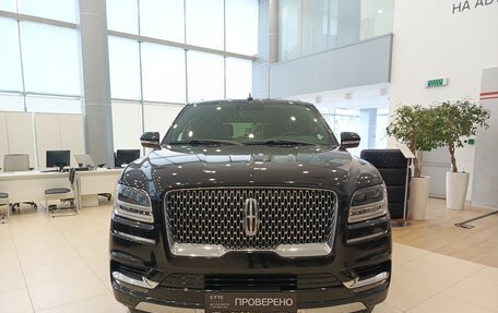 Lincoln Navigator, 2019 год, 5 735 000 рублей, 2 фотография
