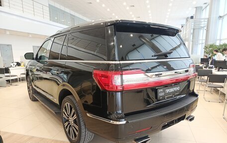 Lincoln Navigator, 2019 год, 5 735 000 рублей, 7 фотография