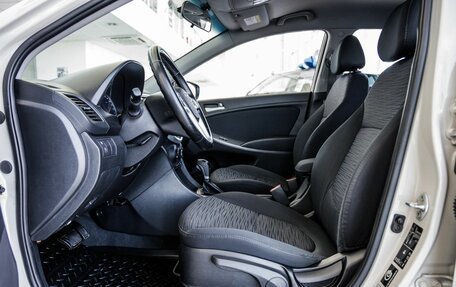 Hyundai Solaris II рестайлинг, 2015 год, 998 000 рублей, 15 фотография