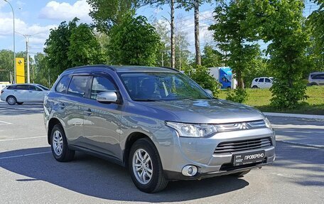 Mitsubishi Outlander III рестайлинг 3, 2012 год, 1 200 000 рублей, 3 фотография