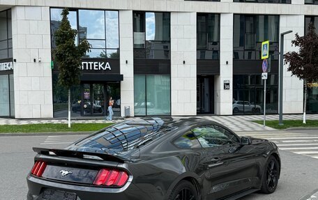 Ford Mustang VI рестайлинг, 2016 год, 2 500 000 рублей, 6 фотография