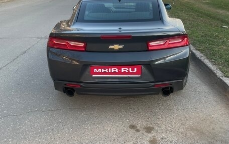 Chevrolet Camaro VI, 2016 год, 2 500 000 рублей, 3 фотография