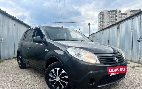 Renault Sandero I, 2010 год, 585 000 рублей, 2 фотография