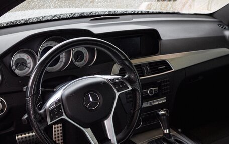 Mercedes-Benz C-Класс, 2012 год, 2 000 000 рублей, 12 фотография