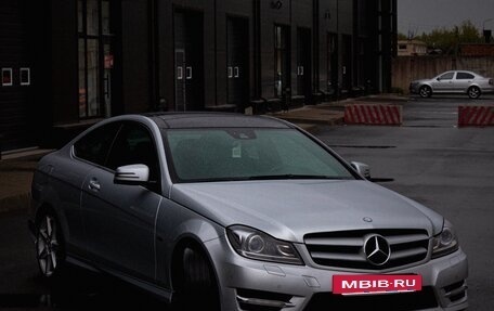 Mercedes-Benz C-Класс, 2012 год, 2 000 000 рублей, 4 фотография
