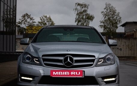 Mercedes-Benz C-Класс, 2012 год, 2 000 000 рублей, 3 фотография