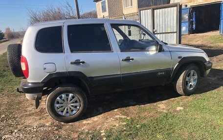 Chevrolet Niva I рестайлинг, 2003 год, 270 000 рублей, 2 фотография