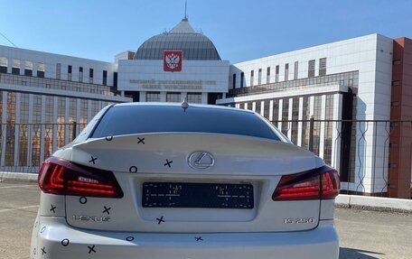 Lexus IS II рестайлинг 2, 2006 год, 1 100 000 рублей, 5 фотография
