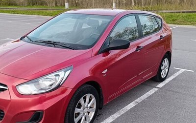 Hyundai Solaris II рестайлинг, 2013 год, 700 000 рублей, 1 фотография