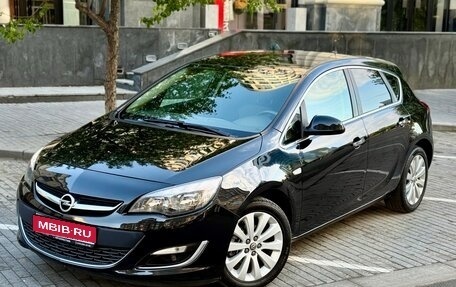 Opel Astra J, 2013 год, 890 000 рублей, 1 фотография