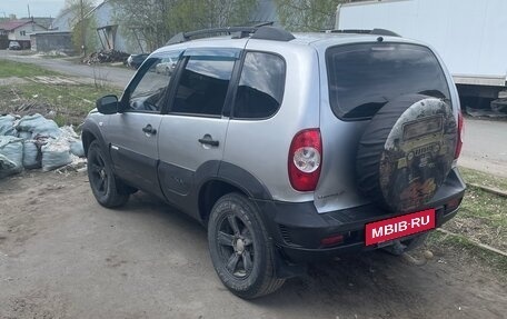 Chevrolet Niva I рестайлинг, 2011 год, 450 000 рублей, 4 фотография