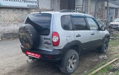 Chevrolet Niva I рестайлинг, 2011 год, 450 000 рублей, 3 фотография