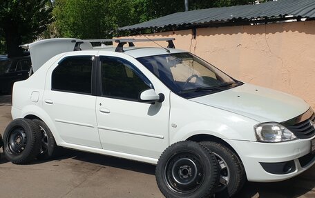 Renault Logan I, 2014 год, 700 000 рублей, 2 фотография