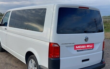 Volkswagen Transporter T6 рестайлинг, 2019 год, 3 350 000 рублей, 7 фотография