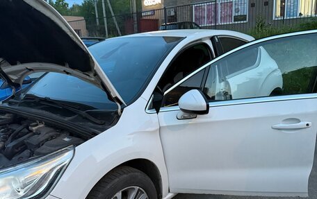 Citroen DS4, 2012 год, 380 000 рублей, 2 фотография