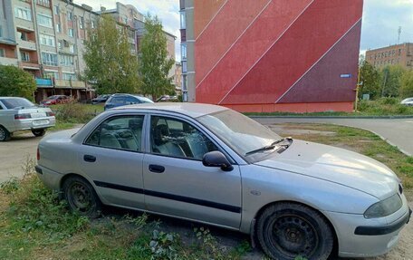 Mitsubishi Carisma I, 2003 год, 400 000 рублей, 2 фотография