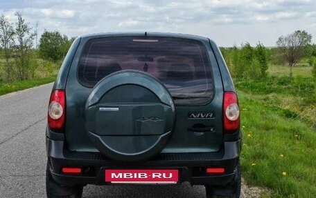Chevrolet Niva I рестайлинг, 2010 год, 620 000 рублей, 4 фотография