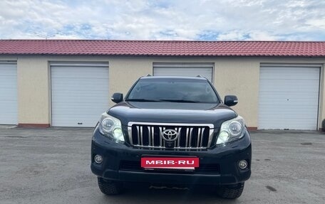 Toyota Land Cruiser Prado 150 рестайлинг 2, 2011 год, 3 150 000 рублей, 2 фотография