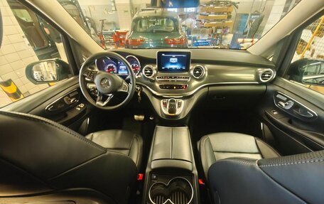 Mercedes-Benz V-Класс, 2017 год, 5 900 000 рублей, 6 фотография