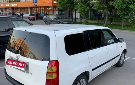 Toyota Succeed I рестайлинг, 2003 год, 375 000 рублей, 3 фотография