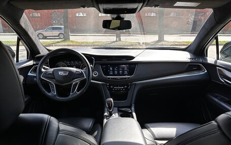 Cadillac XT5 I рестайлинг, 2016 год, 2 750 000 рублей, 13 фотография