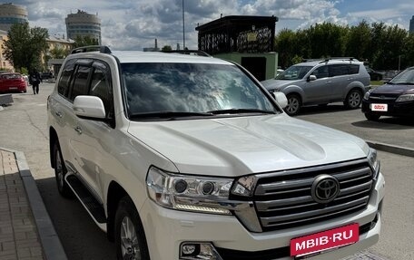 Toyota Land Cruiser 200, 2016 год, 6 000 000 рублей, 2 фотография