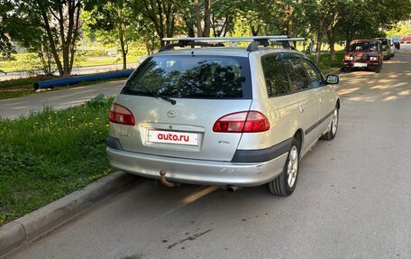 Toyota Avensis III рестайлинг, 2001 год, 220 000 рублей, 4 фотография