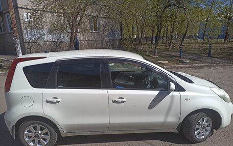 Nissan Note II рестайлинг, 2010 год, 700 000 рублей, 2 фотография