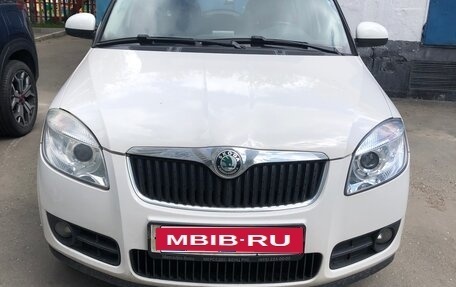 Skoda Fabia II, 2009 год, 700 000 рублей, 2 фотография