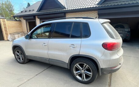 Volkswagen Tiguan I, 2016 год, 1 600 000 рублей, 2 фотография
