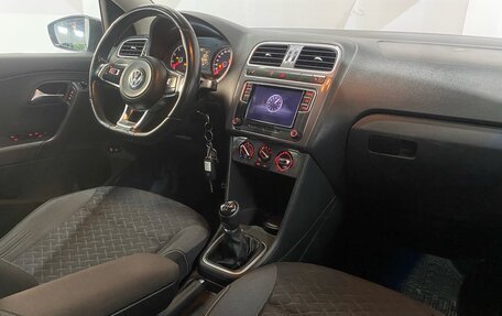 Volkswagen Polo VI (EU Market), 2018 год, 815 000 рублей, 12 фотография
