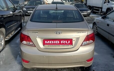 Hyundai Solaris II рестайлинг, 2013 год, 750 000 рублей, 4 фотография