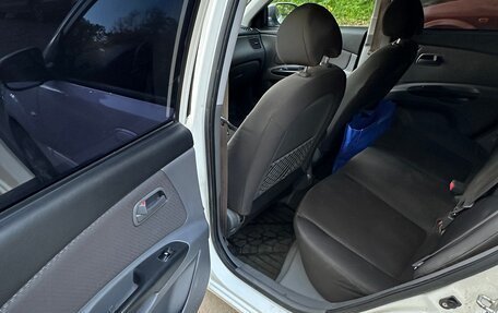 KIA Rio II, 2011 год, 650 000 рублей, 13 фотография