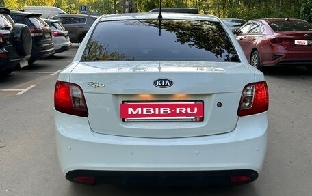 KIA Rio II, 2011 год, 650 000 рублей, 5 фотография