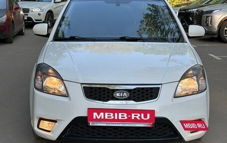 KIA Rio II, 2011 год, 650 000 рублей, 2 фотография