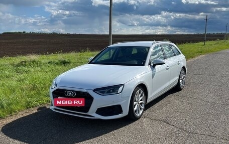 Audi A4, 2020 год, 2 490 000 рублей, 2 фотография