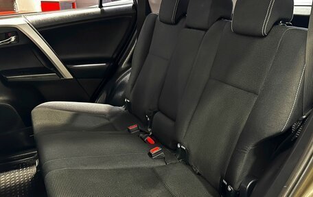Toyota RAV4, 2017 год, 2 397 000 рублей, 13 фотография