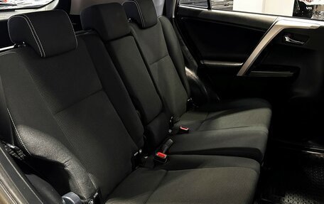 Toyota RAV4, 2017 год, 2 397 000 рублей, 15 фотография