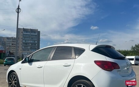 Opel Astra J, 2011 год, 450 000 рублей, 10 фотография
