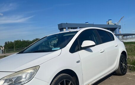 Opel Astra J, 2011 год, 450 000 рублей, 9 фотография
